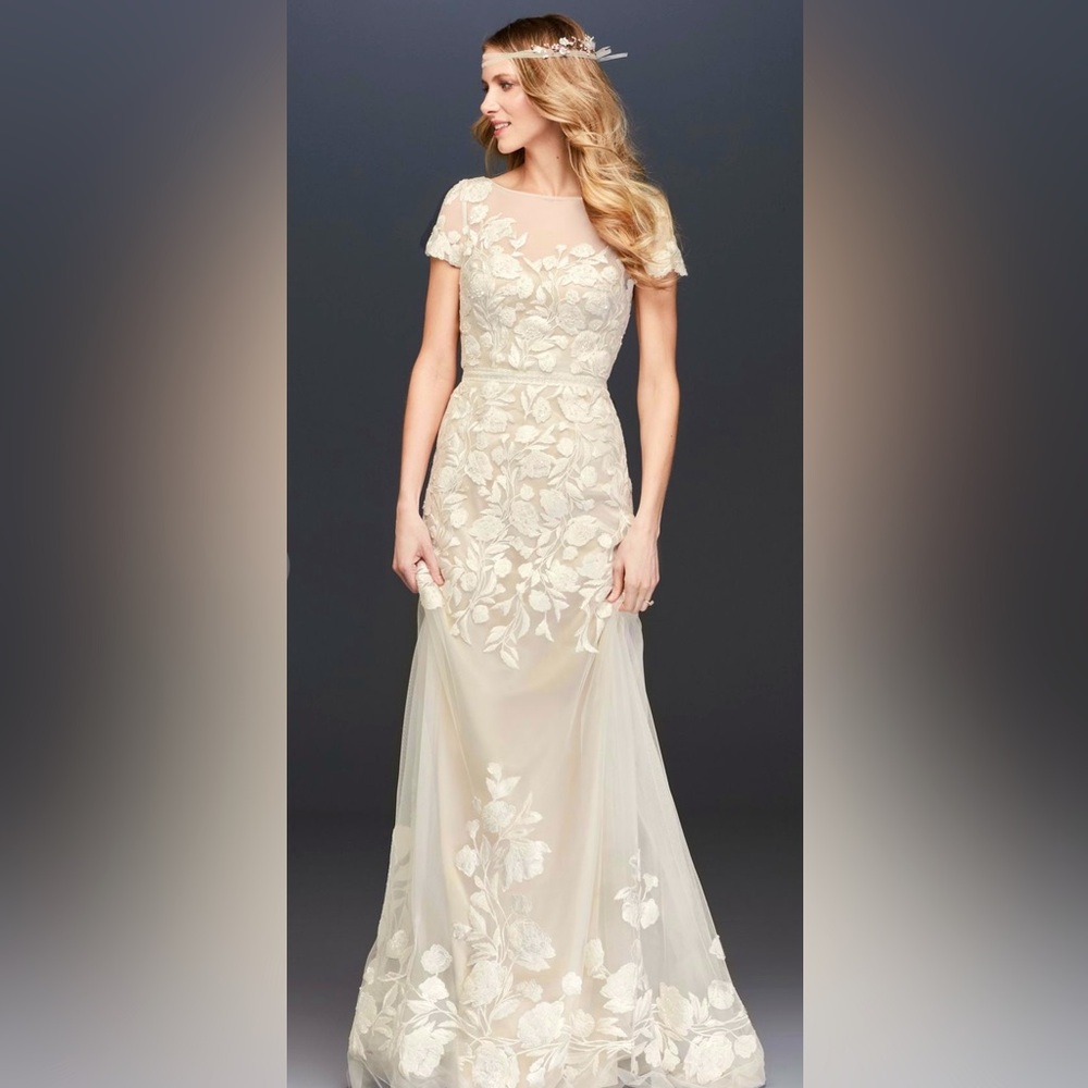NWT Melissa Sweet Capped-Sleeved Floral Wedding Dress (Ivory/size 12)